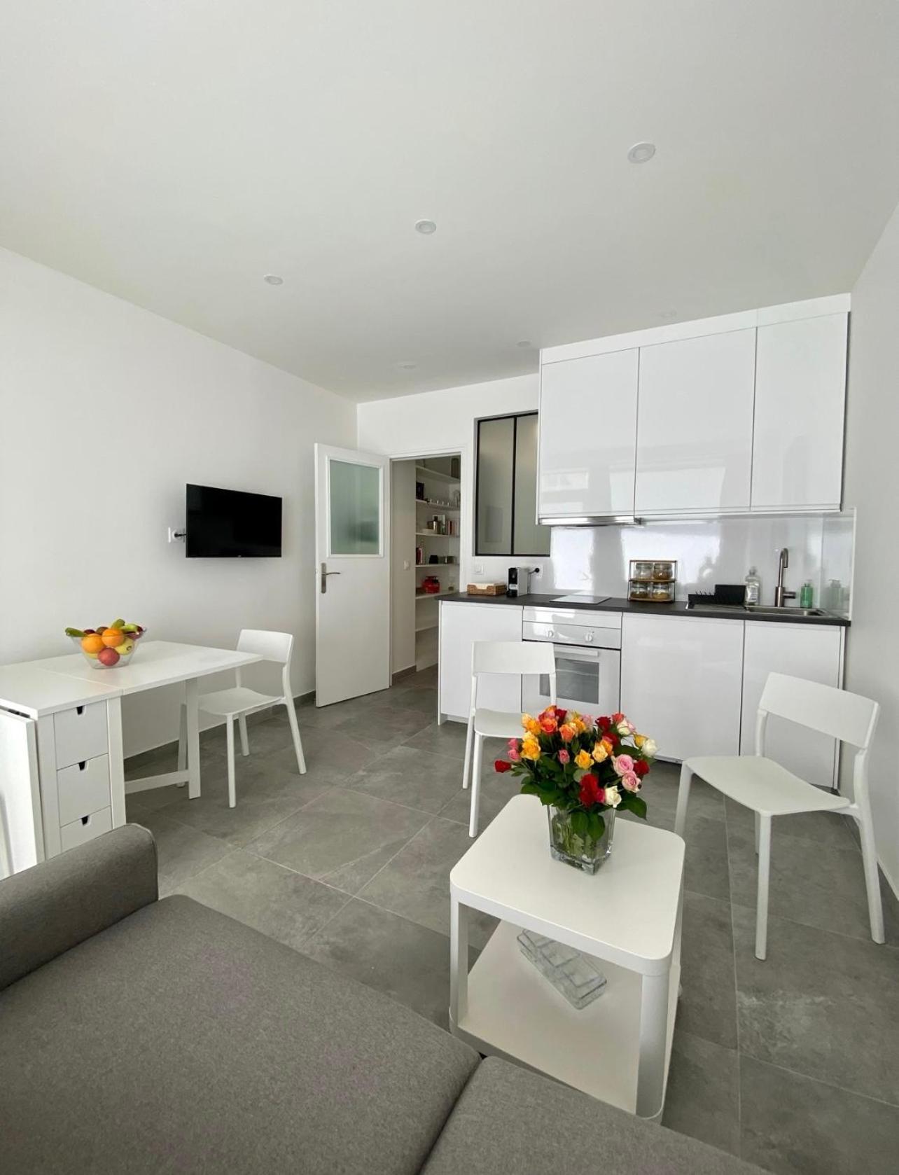 Chez Les Artistes De Menilmontant Apartment ปารีส ภายนอก รูปภาพ