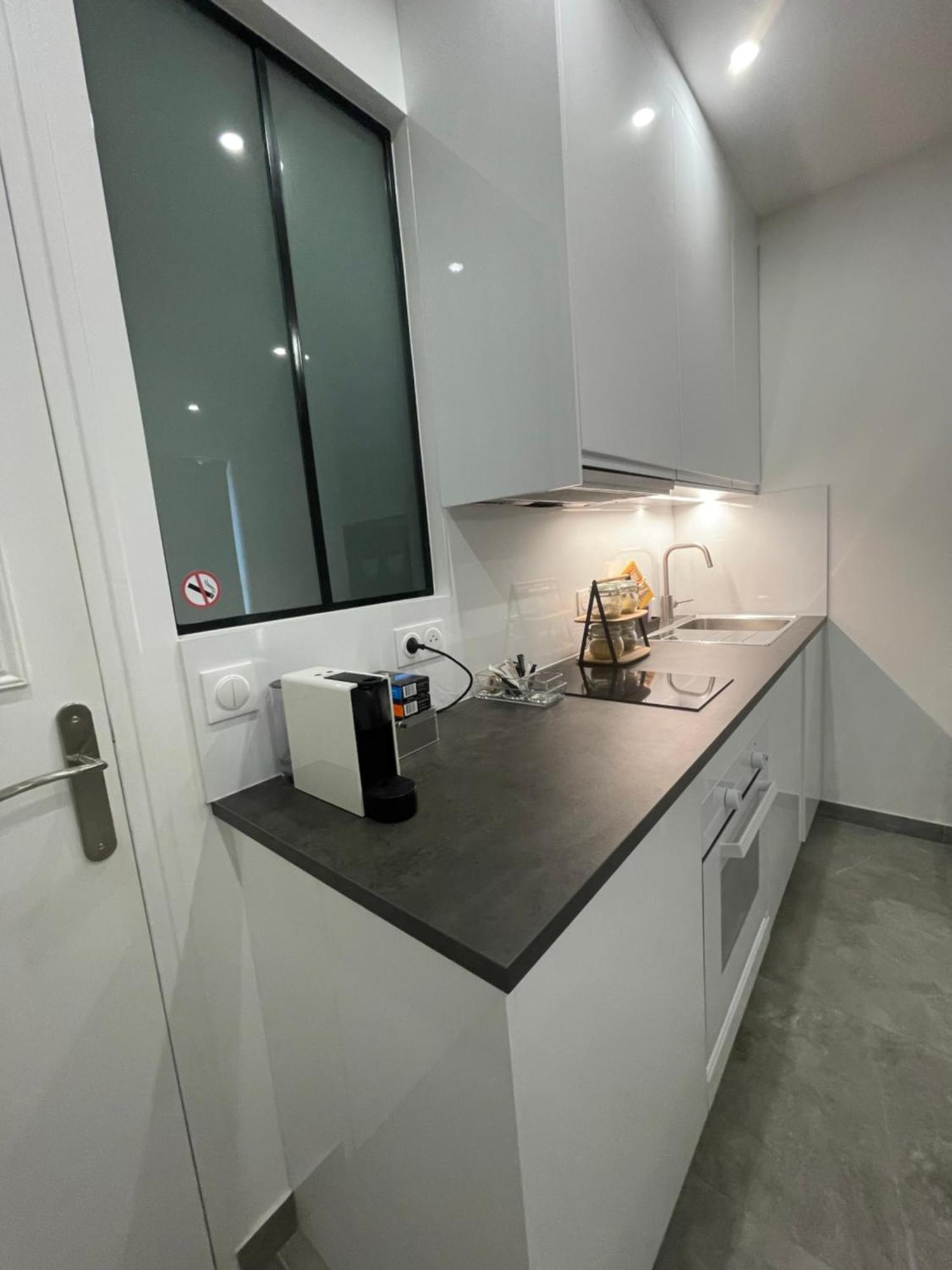 Chez Les Artistes De Menilmontant Apartment ปารีส ภายนอก รูปภาพ